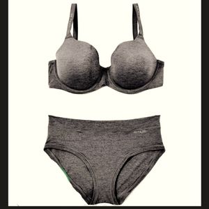 Set (2 pieces), Sport style, size bras 40DD and pantie 1X, color Gray. Wit…